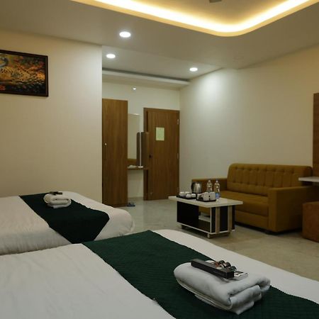Hotel The Prime Land Hoshangabad エクステリア 写真