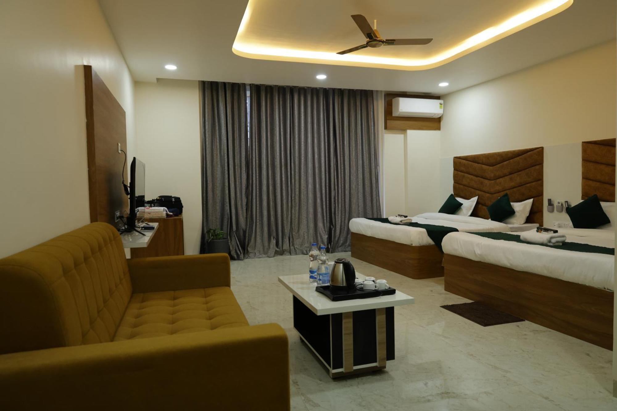 Hotel The Prime Land Hoshangabad エクステリア 写真