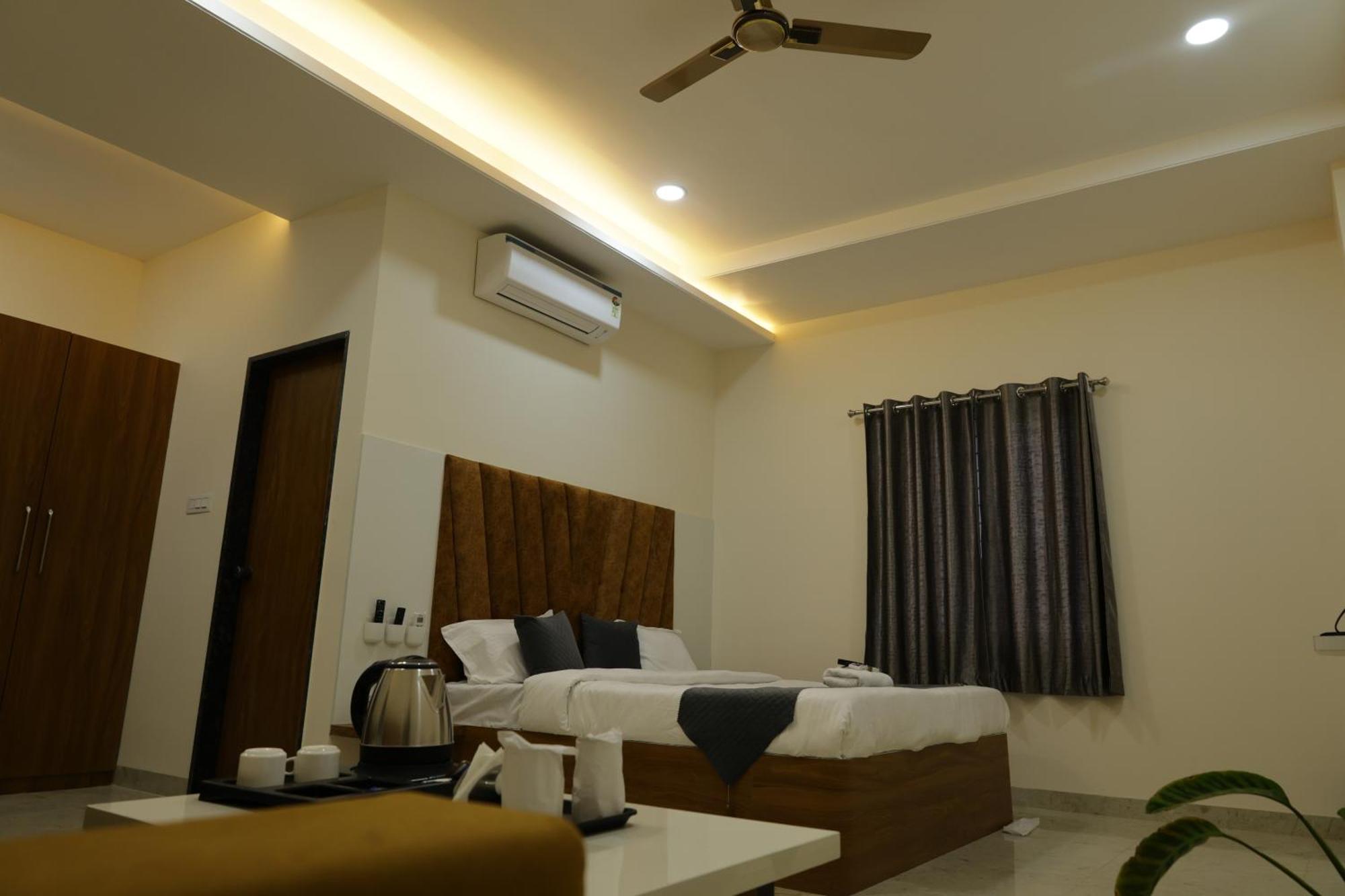 Hotel The Prime Land Hoshangabad エクステリア 写真